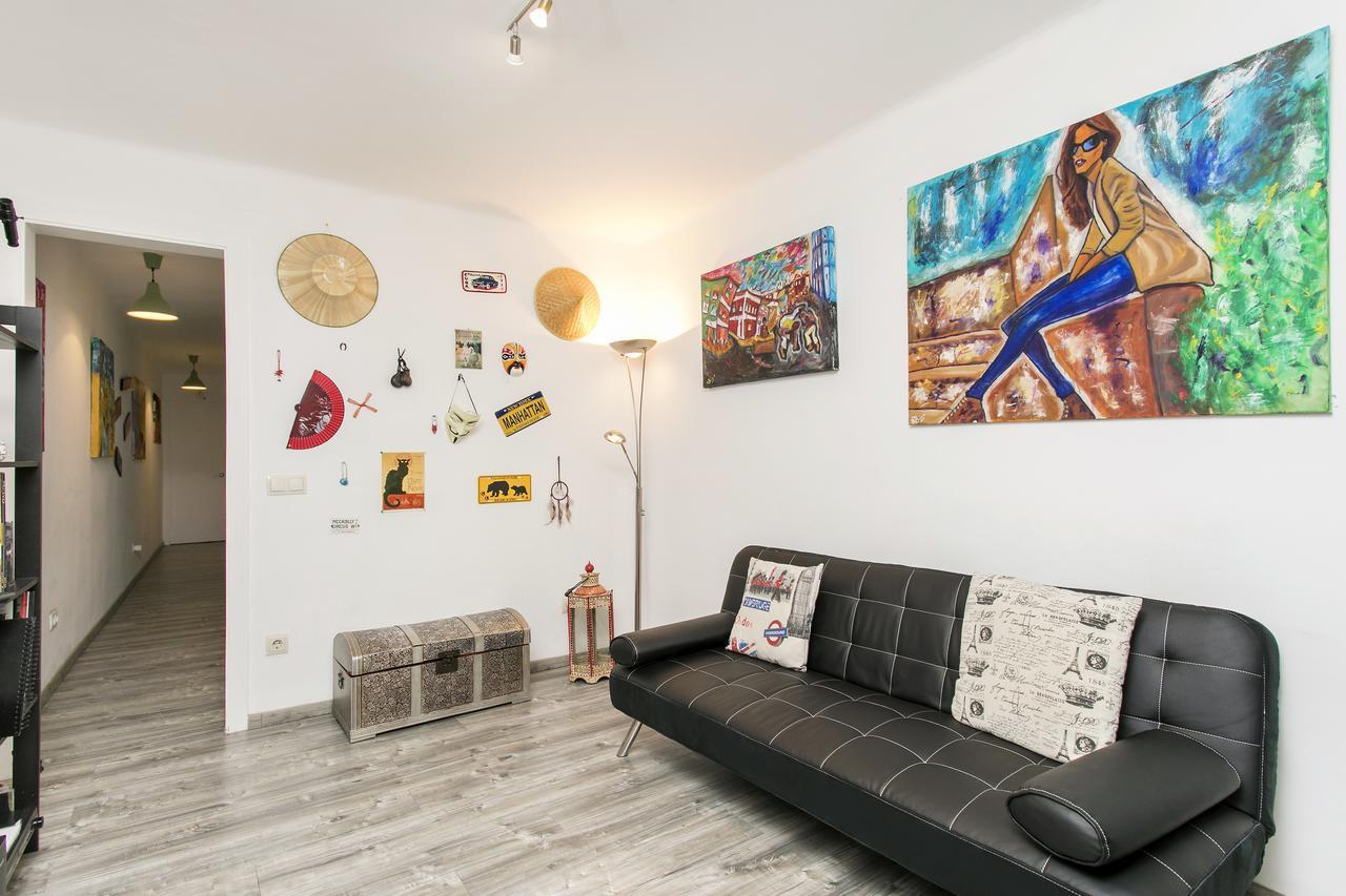 Apartamento Baba L’Hospitalet de Llobregat Exterior foto