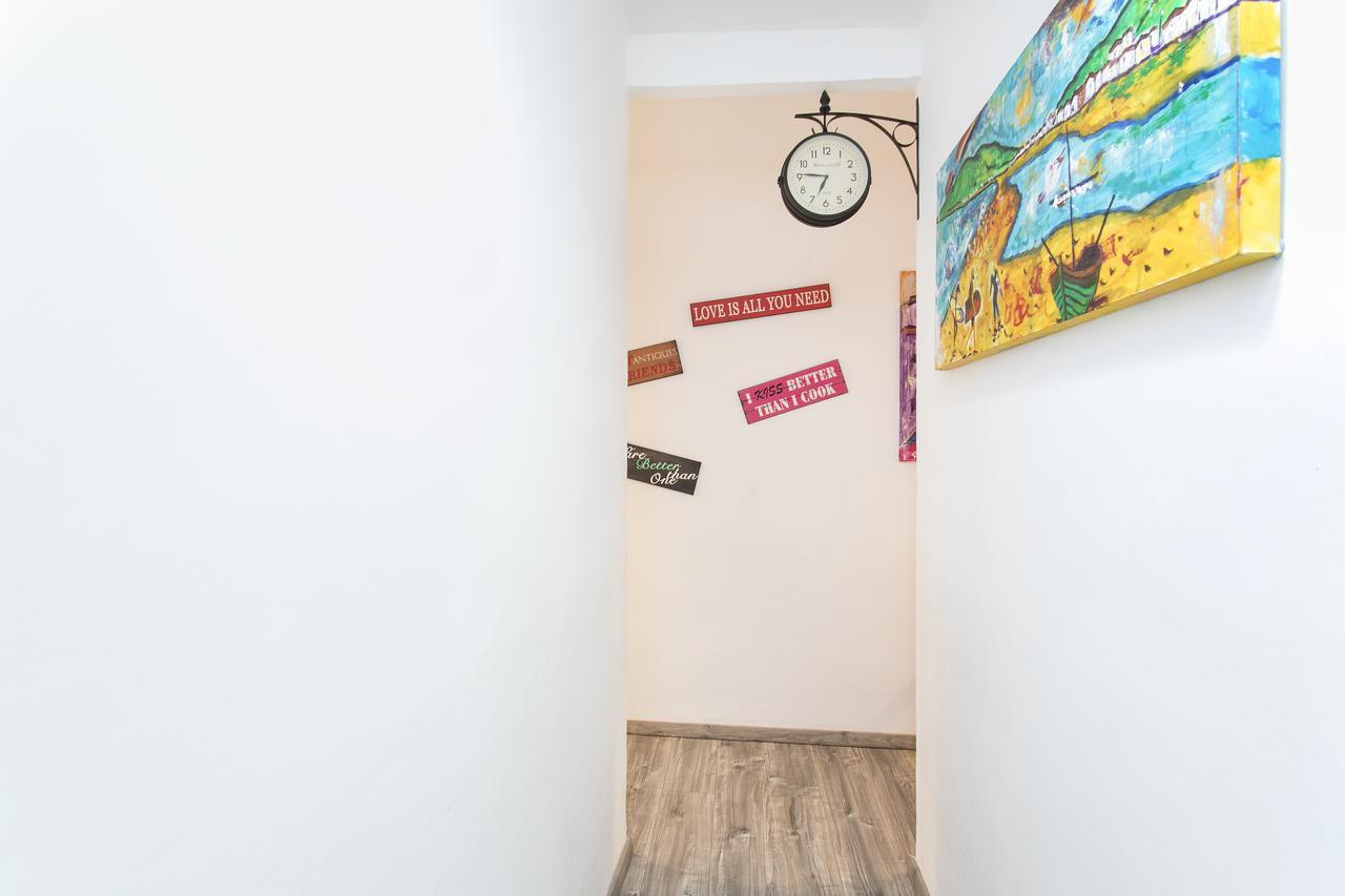 Apartamento Baba L’Hospitalet de Llobregat Exterior foto